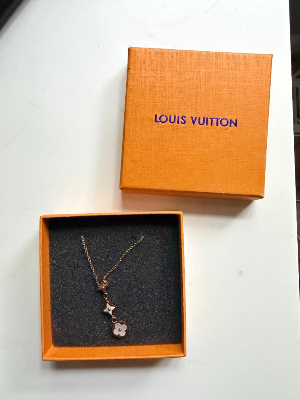 louis vuitton rose gold necklace